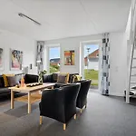 Aldora - 2-3km From The Sea By Interhome *