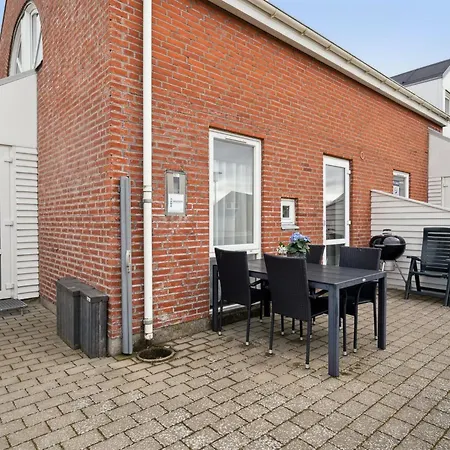 Aldora - 2-3km From The Sea By Interhome *