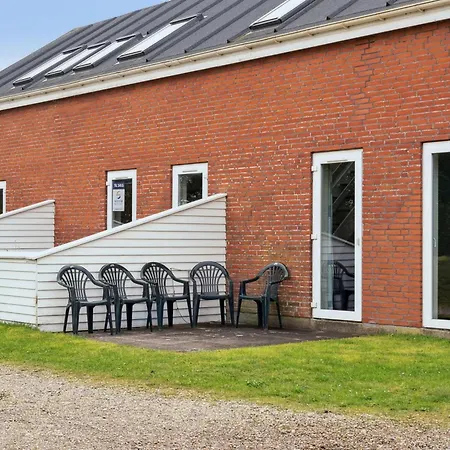 Leilighet Aldora - 2-3km From The Sea By Interhome