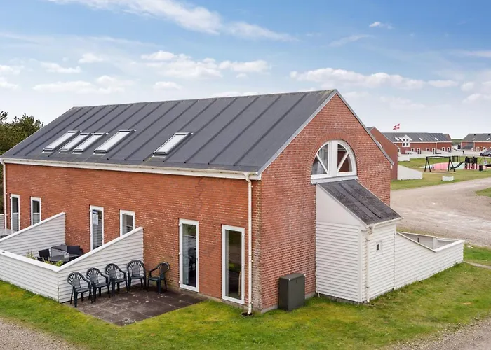 Aldora - 2-3km From The Sea By Interhome