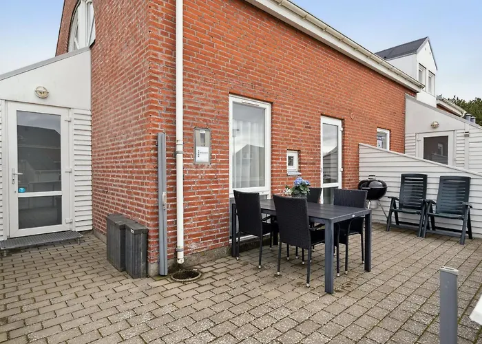 Appartamento Aldora - 2-3km From The Sea By Interhome